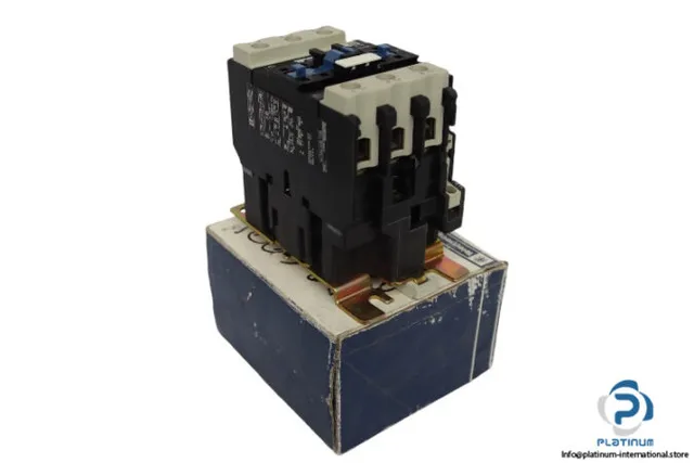 Schneider Electric LC1D4011 — Contactors