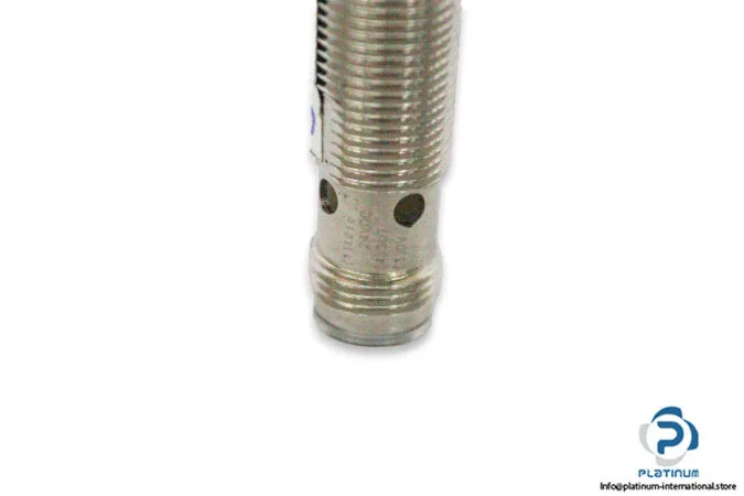 Omron E2A-M12LS04-M1-B1 — Proximity Sensors (image 4)