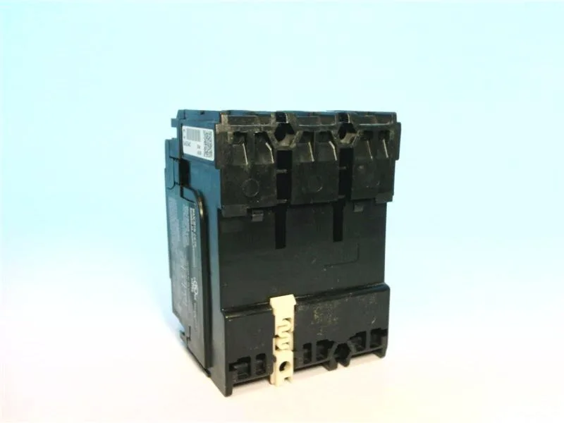 Fuji Electric EA33AC/30 — Molded Case Circuit Breakers (MCCB) (image 4)