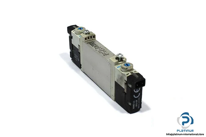 Festo VUVG-B10-B52-ZT-F-1P3 — Solenoid & Directional Valves (image 3)