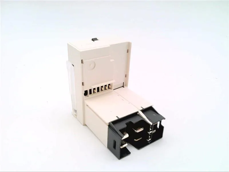 Schneider Electric LUCA18FU (image 2)