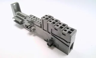 Siemens 6ES7193-4CB30-0AA0-EACH — PLC I/O & Expansion Modules (image 4)
