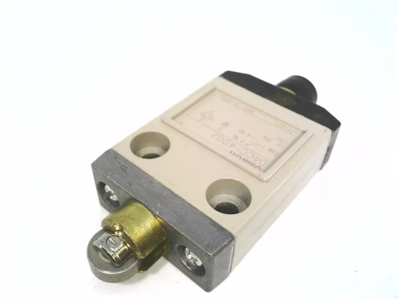 Omron D4CC-4002 — Limit Switches (image 2)