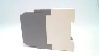 ABB 1SVR630110R3300 — Time Delay Relays (image 2)