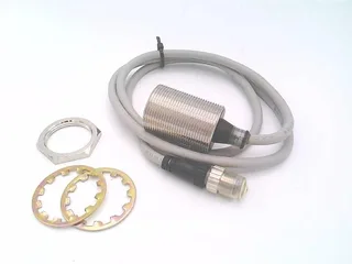 Omron E2EY-X8B1-M1J 1M — Proximity Sensors (image 2)