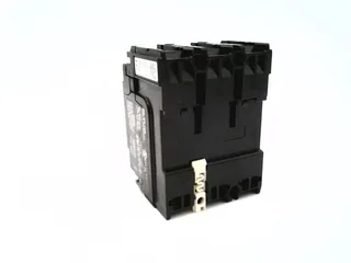Fuji Electric SA33C-BB3ASC-010 — Molded Case Circuit Breakers (MCCB) (image 2)