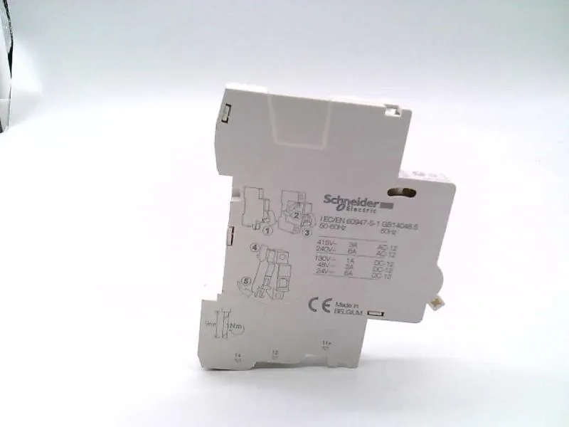 Schneider Electric A9N26924 (image 2)