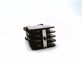 Fuji Electric SRC50-3FUL-4/4-AC110 — Contactors (image 2)