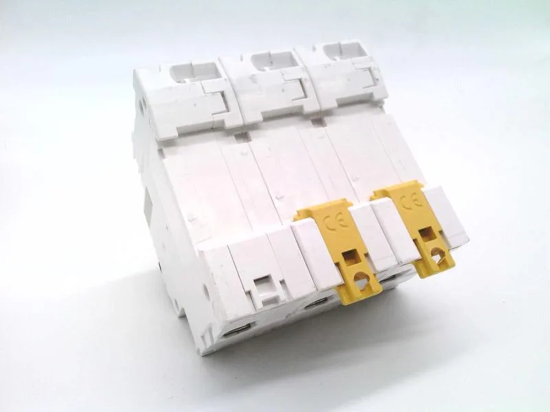 Schneider Electric A9N18513 (image 2)