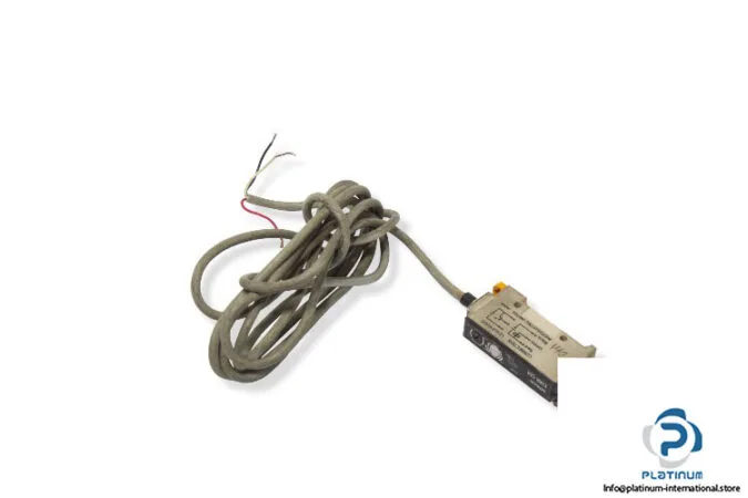 Omron E3XR-CE4 — Photoelectric Sensors (image 3)