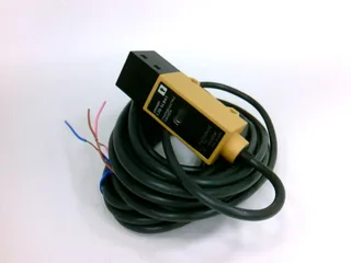 Omron E3S-5LB4-15M
