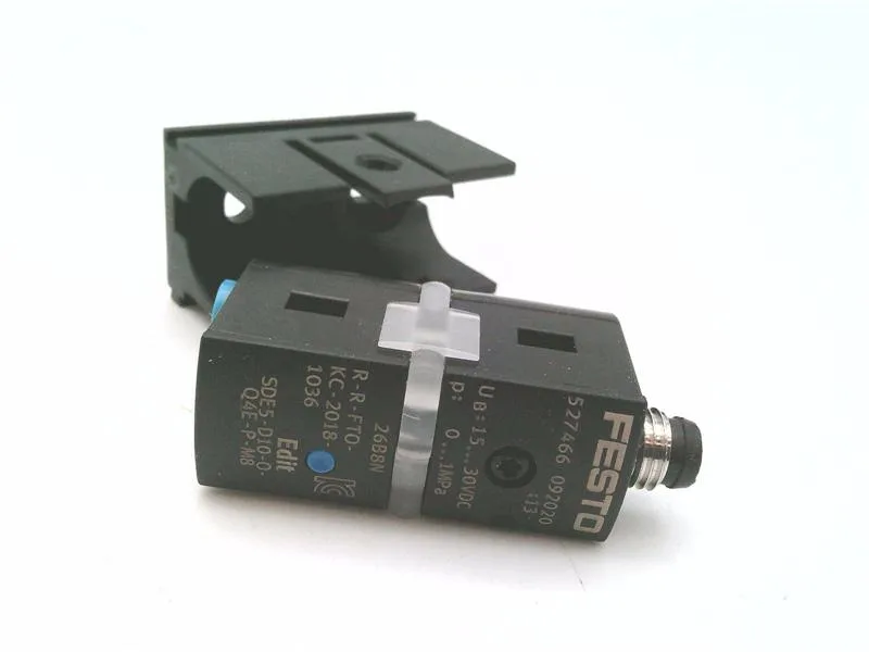 Festo SDE5-D10-O-Q4E-P-M8 — Differential Pressure Transmitters (image 2)