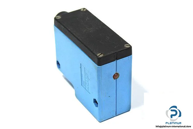 SICK WL 33-16 — Photoelectric Sensors (image 4)