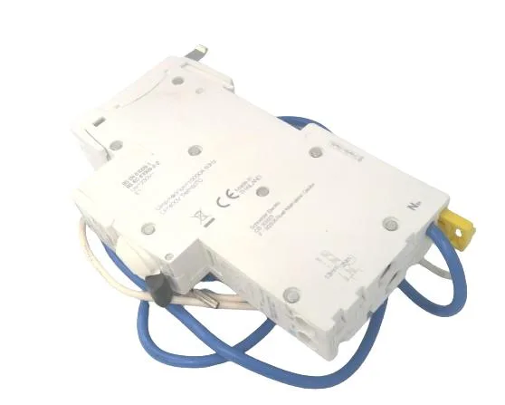 Schneider Electric A9D17820 (image 2)