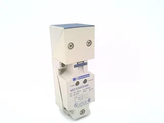 Schneider Electric XS7-C40PC449