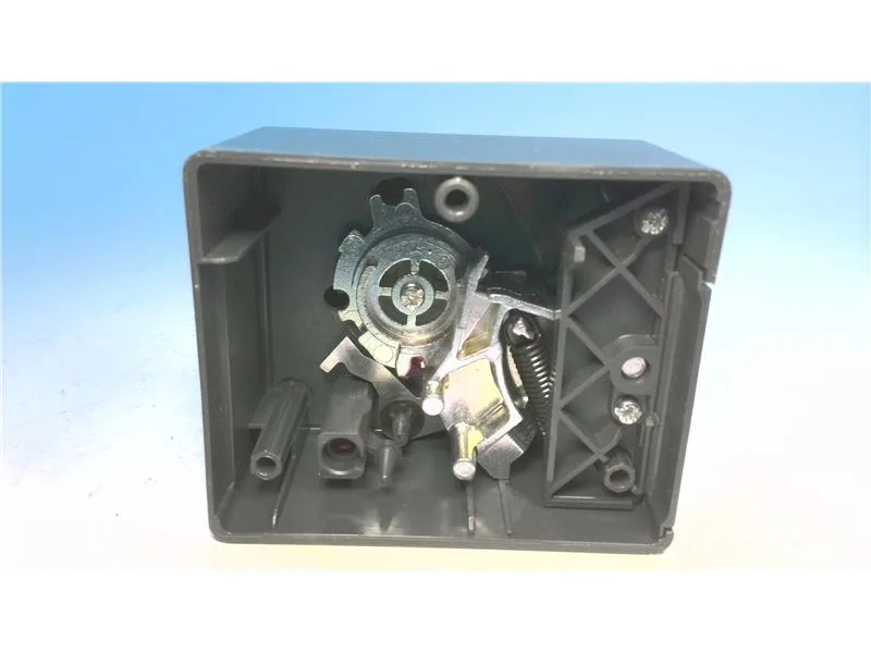Schneider Electric LV426930 (image 4)
