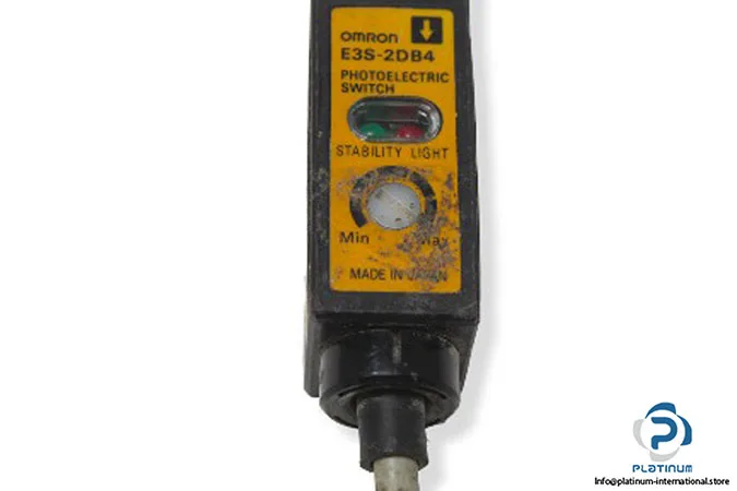 Omron E3S-2DB4 — Photoelectric Sensors (image 3)