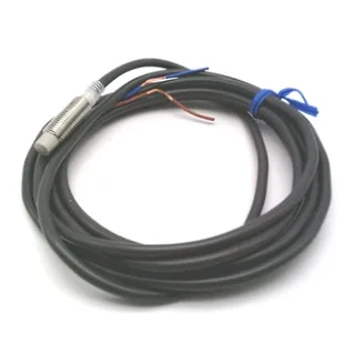 Omron E2E-X4MD1 2M — Proximity Sensors