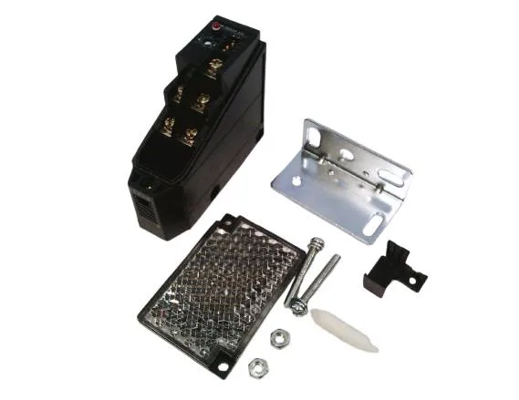 Omron E3JM-R4S4T-US — Photoelectric Sensors