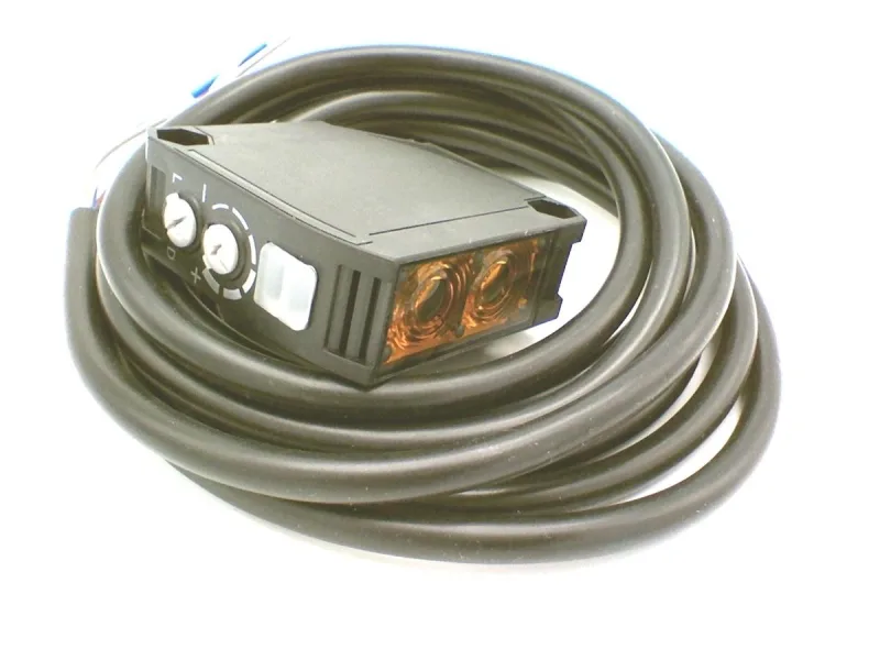 Omron E3JK-RR11 2M — Photoelectric Sensors