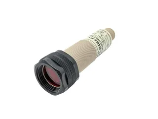 Omron E3F2-R4B4-P1 — Photoelectric Sensors