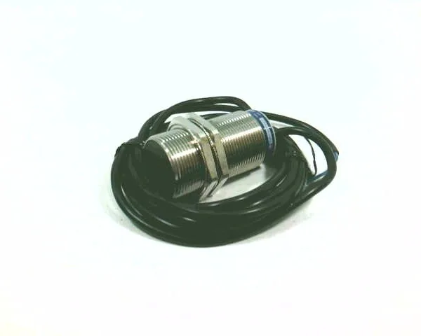 Schneider Electric XS530B1MAL2 — Proximity Sensors (image 3)