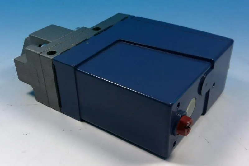 Schneider Electric XMLA500D2S12 — Pressure Sensors (image 2)