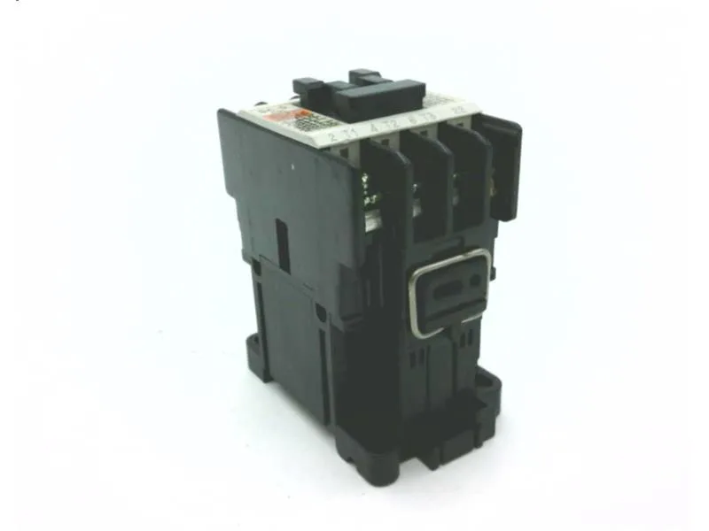 Fuji Electric 4NC0F0201 — Contactors (image 2)