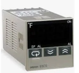 Omron E5CSV-Q2TD AC/DC24 — Process / Temperature Controllers