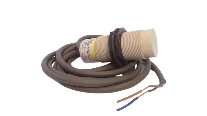 Omron E2K-X15MY1 — Proximity Sensors (image 3)