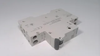 Siemens 5SL3002-7 — 1-Pole MCB (DIN Rail) (image 3)