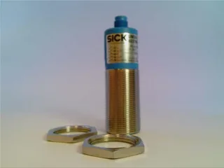 SICK UM30-212112 — Proximity Sensors (image 2)