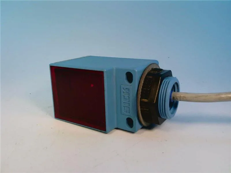 SICK WL2000-M1302 — Photoelectric Sensors (image 3)