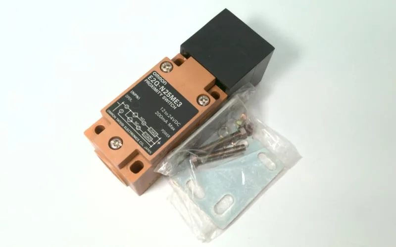 Omron E2Q-N25ME3 — Proximity Sensors (image 4)