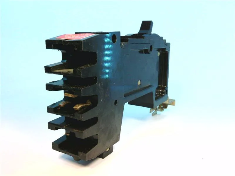 Schneider Electric FY14030B (image 4)