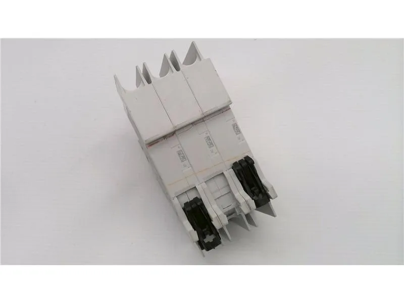 ABB SU203M-C1 — 3-Pole MCB (DIN Rail) (image 2)