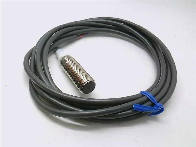 Omron E2A-M18LN16-WP-C1 5M — Proximity Sensors