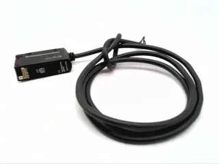 Omron E3S-AT11-L — Photoelectric Sensors