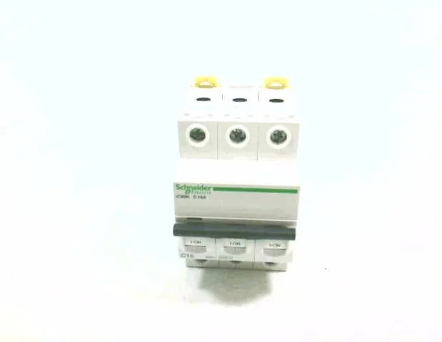 Schneider Electric A9F79316 (image 2)