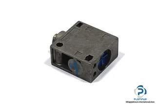 Festo V-3-1/4 B — Solenoid & Directional Valves (image 4)