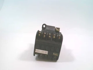 Fuji Electric SRCA3631-05/4A1B — Contactors (image 3)
