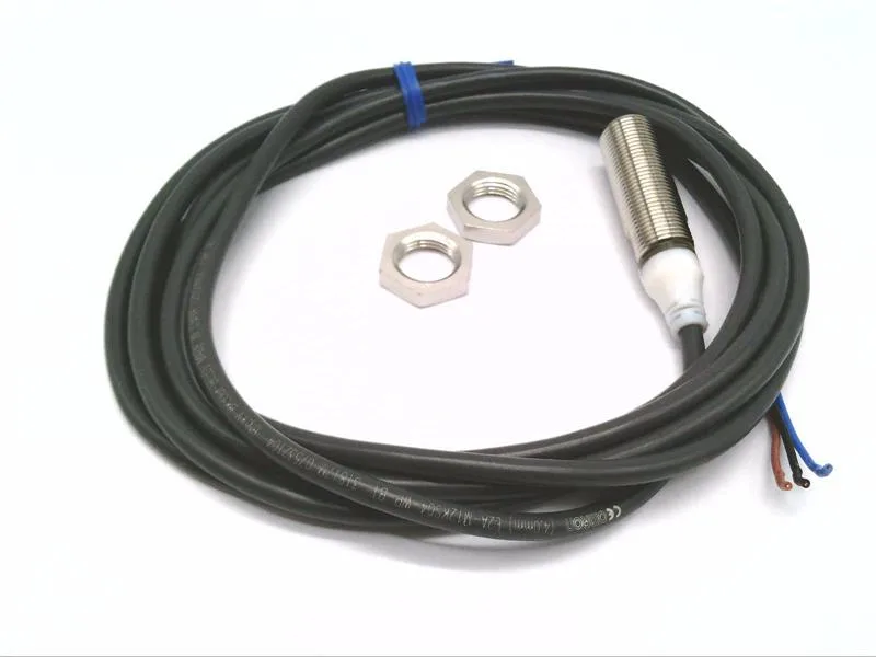 Omron E2A-M12LS04-WP-B2 — Proximity Sensors