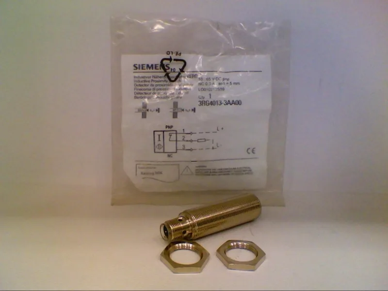 Siemens 3RG4013-3AA00 — Proximity Sensors (image 2)