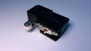 Omron Z-15GM22 — Limit Switches (image 2)