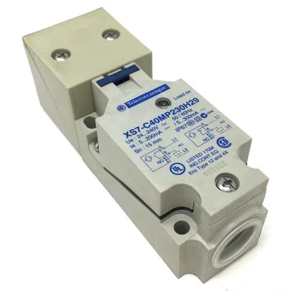 Schneider Electric XS8C40FP260H29 — Proximity Sensors