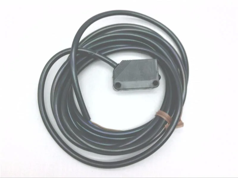 Omron E3Z-D82K 2M — Photoelectric Sensors (image 2)