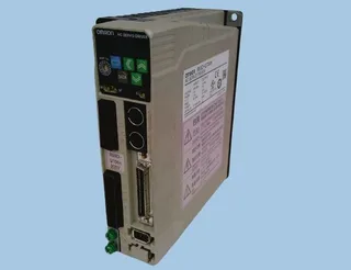 Omron R88D-GT04H — Servo Drives