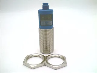 UM30-213111