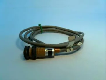 Omron E3F-3DB4 — Photoelectric Sensors (image 2)
