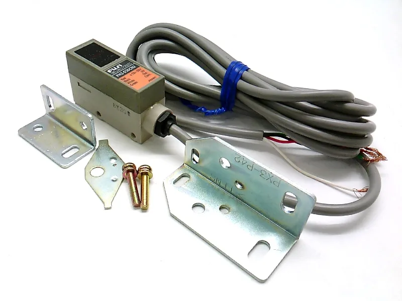 Fuji Electric PH2-D30CN — Photoelectric Sensors